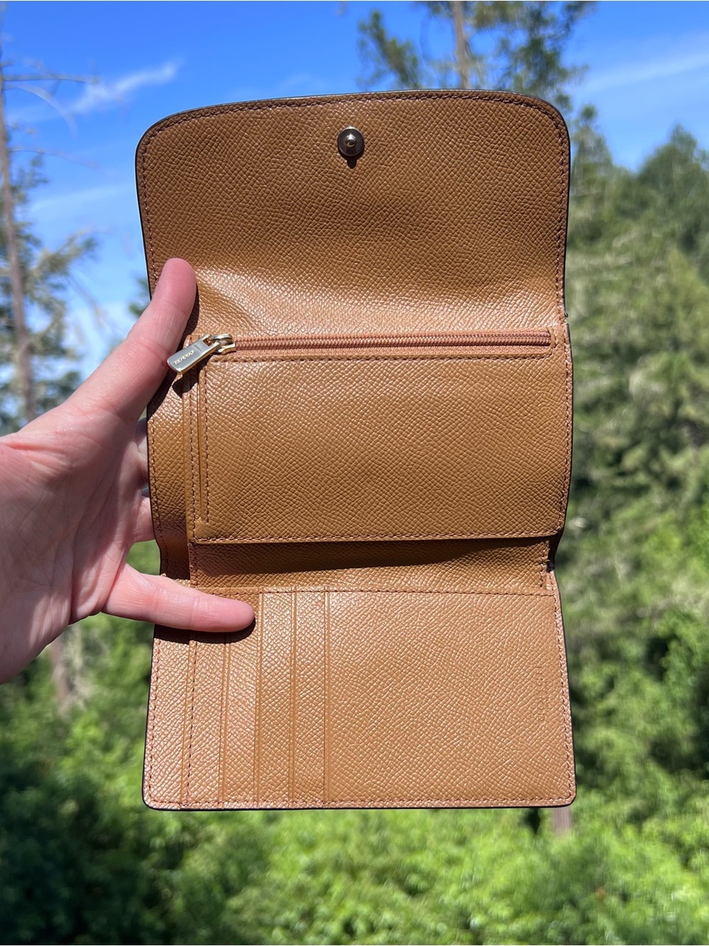 COACH Medium Brown Pebbled Leather Trifold Envelope Wallet Tan w Gold Hardware - Picture 8 of 10